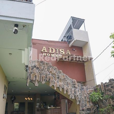 Adisa Homestay Near Saiful Anwar Маланг Екстер'єр фото