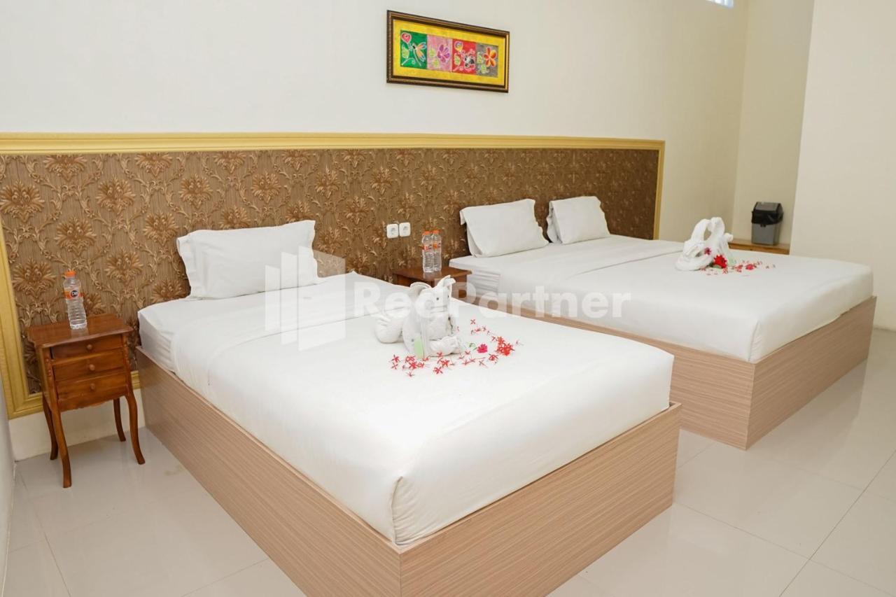 Adisa Homestay Near Saiful Anwar Маланг Екстер'єр фото