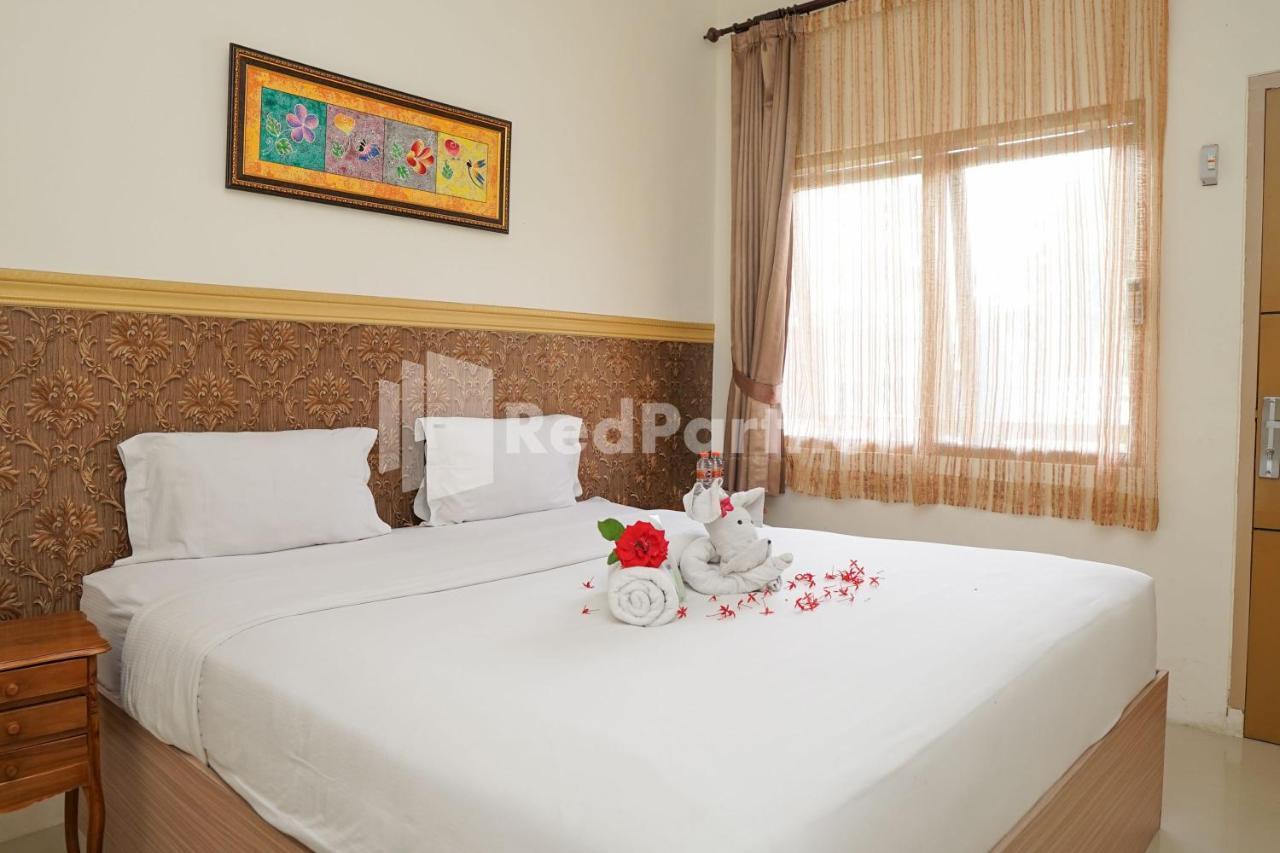 Adisa Homestay Near Saiful Anwar Маланг Екстер'єр фото