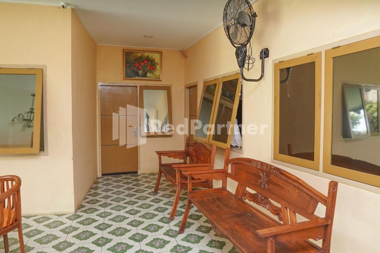 Adisa Homestay Near Saiful Anwar Маланг Екстер'єр фото